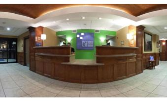 Holiday Inn Express & Suites Laredo-Event Center Area
