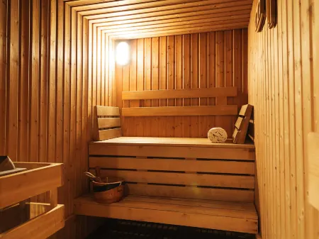 Aparthotel Adagio Marseille Timone Отели рядом с достопримечательностью «Arc de Triomphe ( Porte d'Aix )»