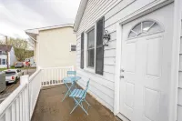 The Covington Cottage Modern 2 Bdr Charmer Hotels in Covington