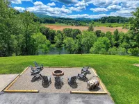 Riverfront home on South Holston River Perfect for Fishing, Hiking, Relaxing