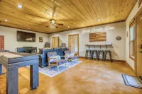 NEW! - Fish the CREEK/Mountain VIEWS/mini-GOLF/hot tub/3 acres/Dog friendly