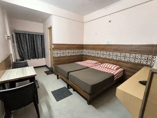 Hotel Abhiruchi Lodging