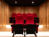 Wellness Home w Hot Tub โรงแรมในฮอนเดอร์ลู