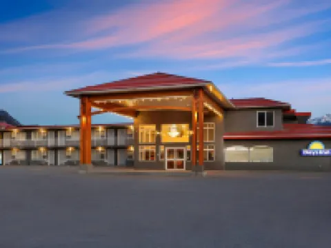 Days Inn by Wyndham Golden Hotels in Golden