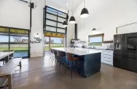 La Bella Vita (The Beautiful Life) 5+ Bedrooms