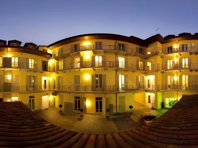 サンタ ジュリア アート & ワイン レジデンス サバウダ美術館周辺のホテル