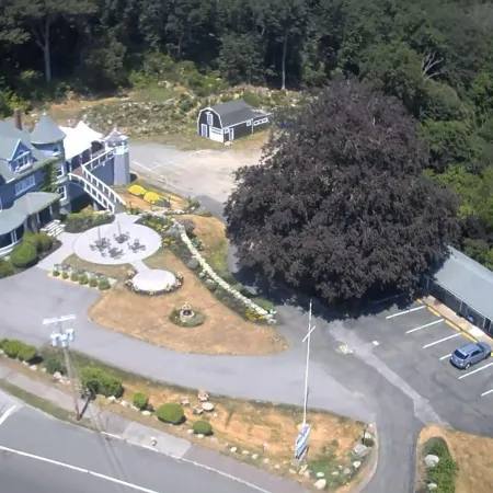 Castle Manor Inn