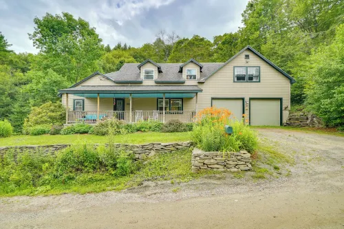 Londonderry Retreat ~ 3 Mi to Lowell Lake! - Homestays