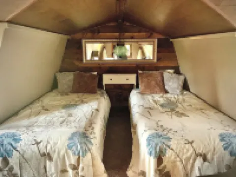 The Hidden House Bungalow Bed & Breakfast