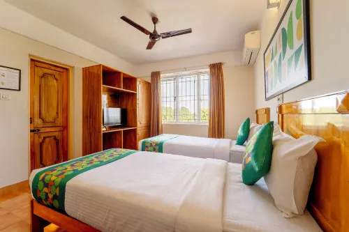 Treebo The Classic Highway Side Hotels in Kazhakuttam