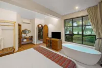 Cuc Phuong Mineral Retreat - Bares