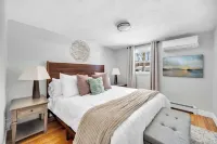 Luxury, New, Quiet - King Beds, 5 minutes to Mohegan Sun Hotels in Montville