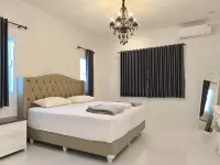 Omah Putih Menoreh Hotels in Nanggulan