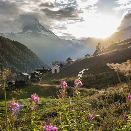 Gmachje - a cozy Tiny House in Findeln with ski-in/ski-out access
