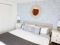 Entire Ocean Boulevard property, steps to beach!