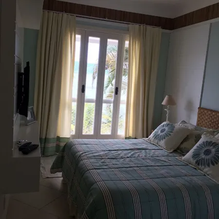 Excellent condominium house with private beach