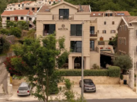 Adiya Signature Hotel Hoteles en Dobrota