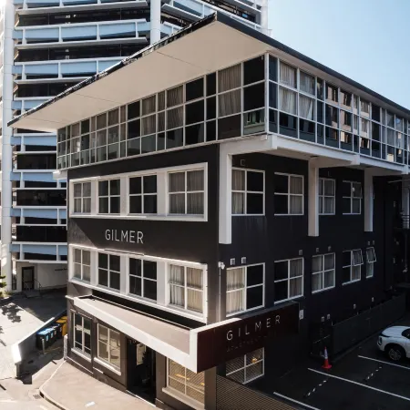 Gilmer Apartment Hotel Отели рядом с достопримечательностью «Театр Circa»