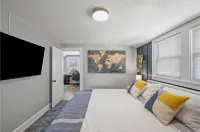 Modern Kitchen and Office Workspace - Stunning Spacious Retreat