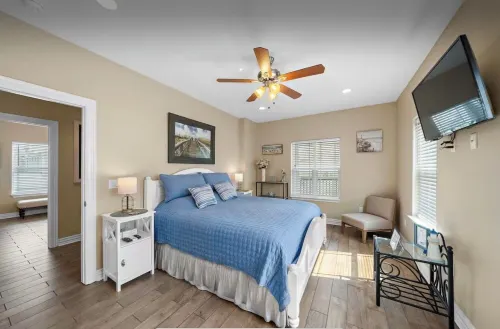 KEMAH BREEZE - Walking Distance to Kemah Boardwalk, Restaurants, Shops,