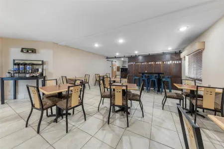 Best Western Borger Inn Отели в г. Борджер