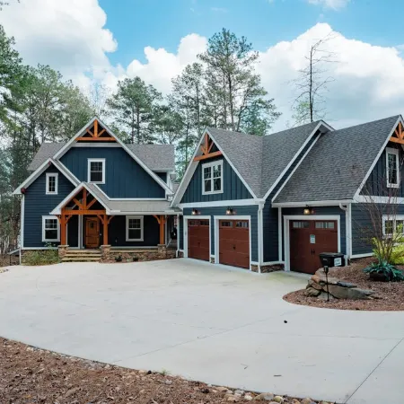Spacious Luxury Lakefront Home w/ Hottub, Outdoor Sauna, & Gym Near Clemson