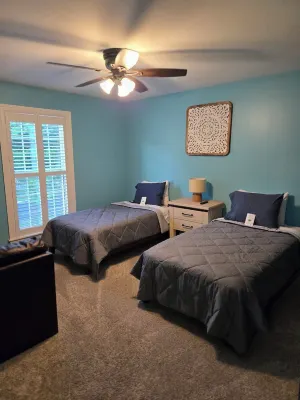 Premier 4BR/2.5BA Home: Across from Great Wolf Lodge & Mins to Six Flags, I-94!