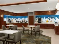 La Quinta Inn & Suites by Wyndham Madison American Center Ξενοδοχεία στην πόλη Madison