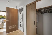 Luxury new studio in downtown Healdsburg with WiFi, AC