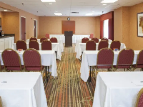 Hampton Inn & Suites Cleveland-Southeast/Streetsboro Hotels in Streetsboro