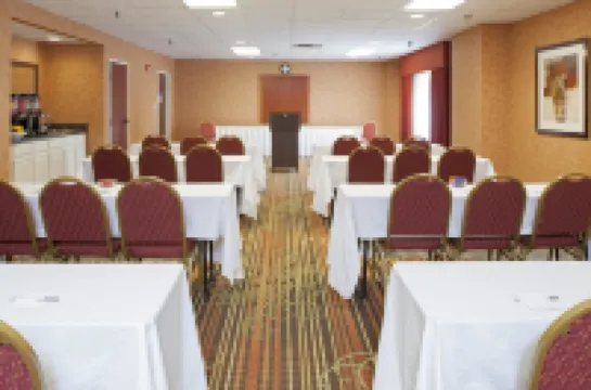 Hampton Inn & Suites Cleveland-Southeast/Streetsboro Hotels in Streetsboro