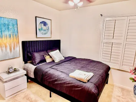 Spacious 7-bedroom villa in brilliant Merced with WiFi, fitness room, AC