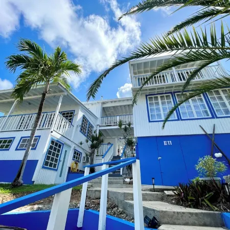 Beautiful ocean view 4-bedroom house with AC in the island of Culebra PR