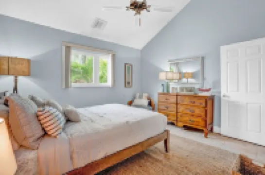 Pool, Key Colony Beach, Dock, Across from the Golf Course Hotels in Key Colony Beach