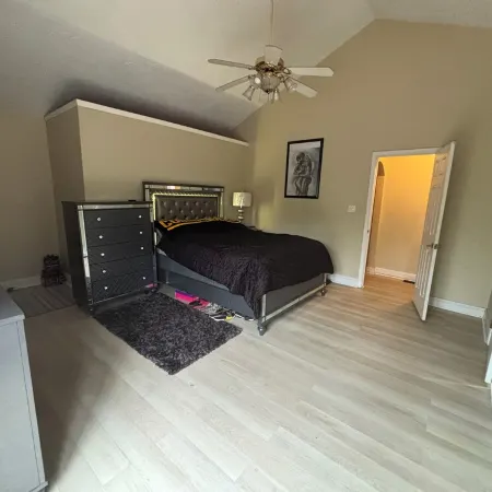 Charming 3BR - 2BA Comfy Home Near Beach, fun & relaxation-Perfect Getaway Spot!