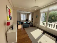 LOTI HOUSE between the beach and the central market of Royan House for 10 people