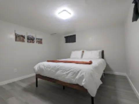Charming 3-bedroom private basement apartment with WiFi, AC in enchanting Ogden.