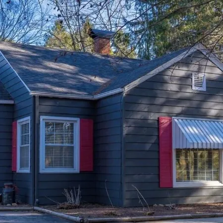 Relaxing 3/2 House Family Friendly & Pet Friendly with huge picnic pavilion