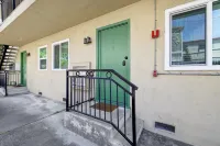 New2BR! Comfy Apt, Walk to UC Berkeley & Downtown with workspace, wifi & parking
