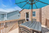 Lavallette Heart of Town 2 Family Beach Block 2 Bedroom Available! Hotels in Lavallette