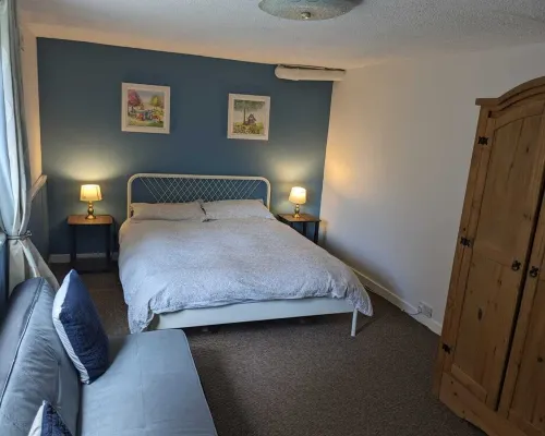 Spacious Apartment with Private Terrace Hotels in Newtownards