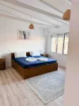 Family sized Beachside Apt, with sunset views + BBQ