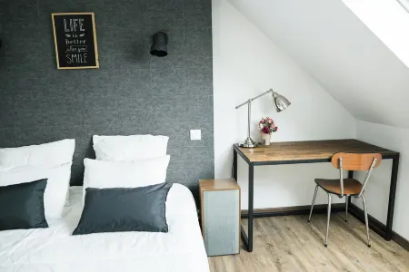 50 m from the beach, pretty Breton house in the heart of the Pink Granite Coast Отели в г. Трегастель