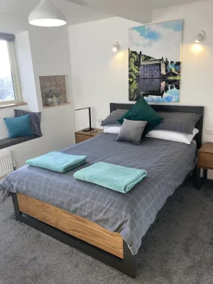 Coiners Rest - Grade II Listed 19th Century Weavers Cottage beautifully restored Hotels in Heptonstall