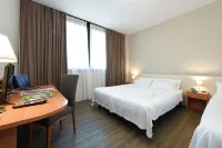Hotel Garda فنادق في Cavaion Veronese