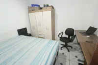 I rent a beach house with a swimming pool, air conditioning, pool table and sauna. Hotels in Matinhos