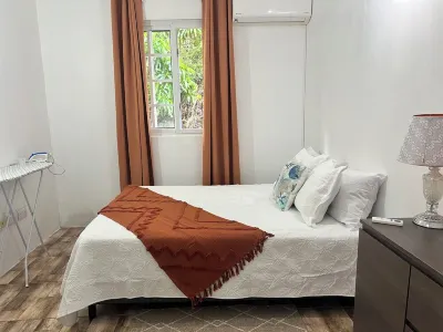 Beautiful Sunset and Mountain View 2 Bedroom Apartment 住宿飯店