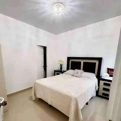 3-bedroom house in peaceful Nueva San Miguel with AC فنادق في 