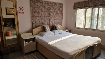 Cosy, Comfortable, safe stay at an affordable rate in Kolkata #2 Hotels in 