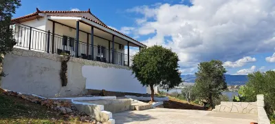 House by the sea Hotel in zona Salamis Island